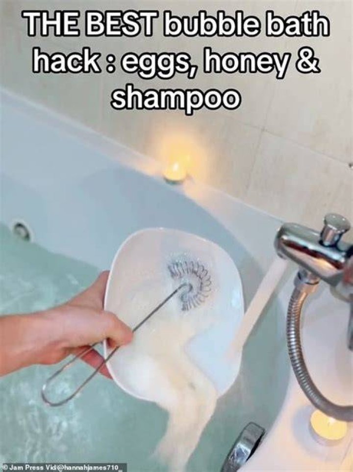 After using an automated foamer to thoroughly mix the recipe, the model showed herself pouring it into the running bath water