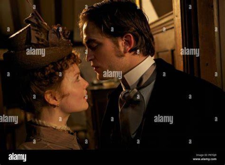 HOLLIDAY GRAINGER & ROBERT PATTINSON