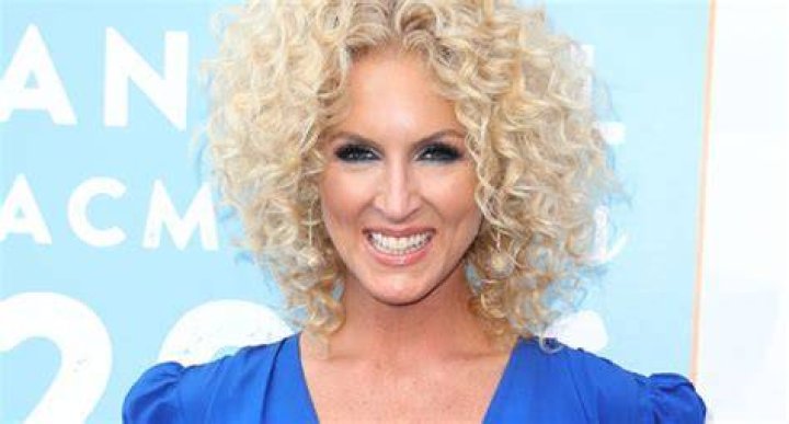 Kimberly Schlapman Net Worth, Height-Weight, Wiki Biography, etc