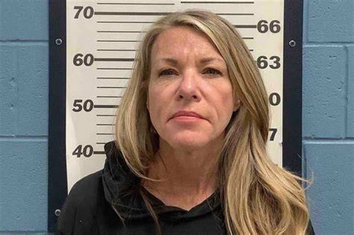 Lori is currently being held at Madison County Jail in lieu of $1million bond on two felony counts of desertion and nonsupport of children and one misdemeanor count each for obstructing an investigation, criminal solicitation to commit a crime and contempt of court