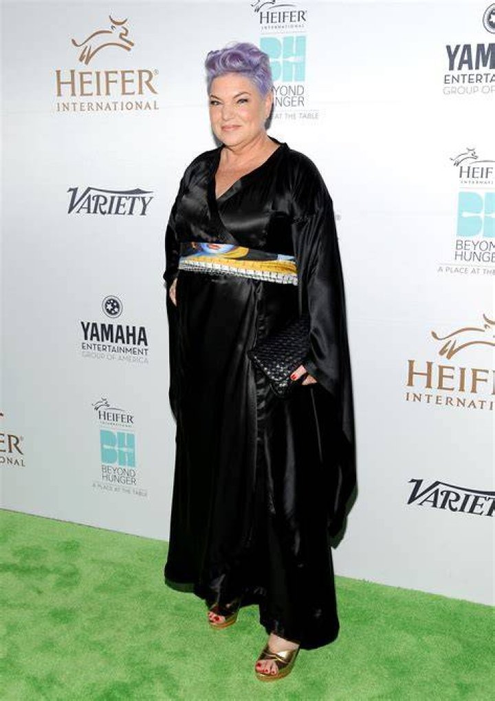 Mindy Cohn Net Worth, Height-Weight, Wiki Biography, etc