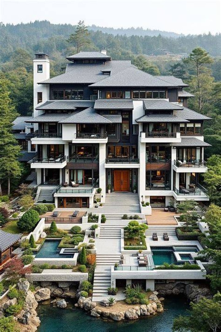 Photos of the mansion showed that the unnamed owners left behind a Mercedes Benz and a Volkswagen