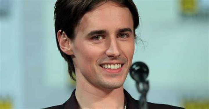 Reeve Carney Net Worth, Height-Weight, Wiki Biography, etc