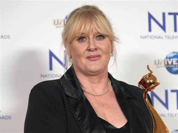 Sarah Lancashire Net Worth, Height-Weight, Wiki Biography, etc
