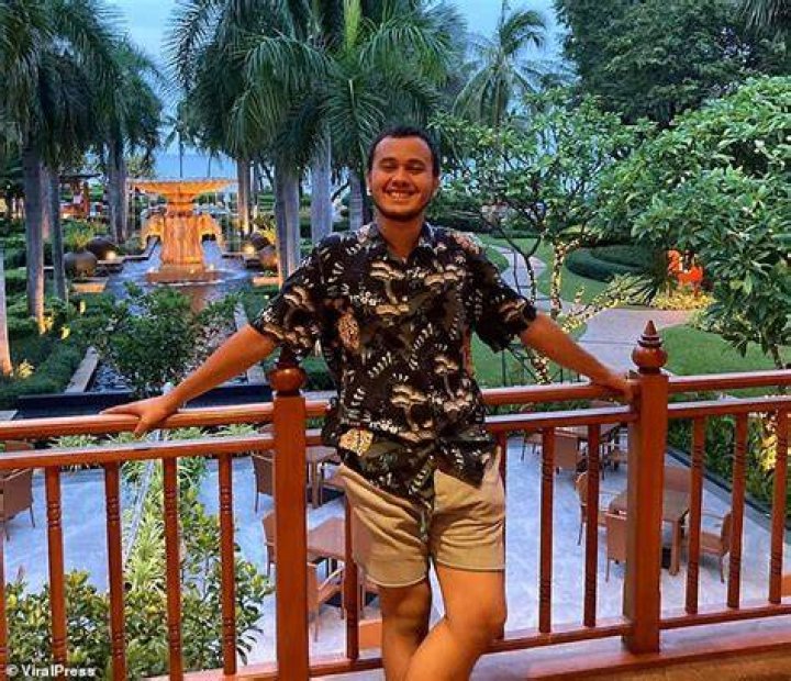 Saul Jeremiah Tambago Rosenthal, 22 (pictured) had been drinking with his Thai friend 'Set' at a restaurant in Bangkok