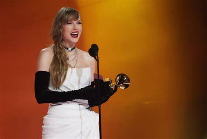 Taylor Swift Is 'Furious' Over NSFW AI Pics And Considering Legal