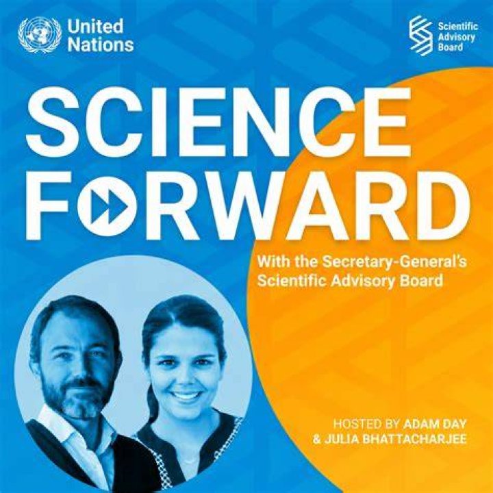 The UK&iquest;s Scientific Advisory Committee on Nutrition says that parents must ensure that milk or water are the main drinks given to children aged one to five