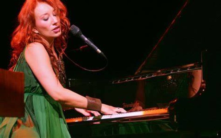 Tori Amos Net Worth, Height-Weight, Wiki Biography, etc