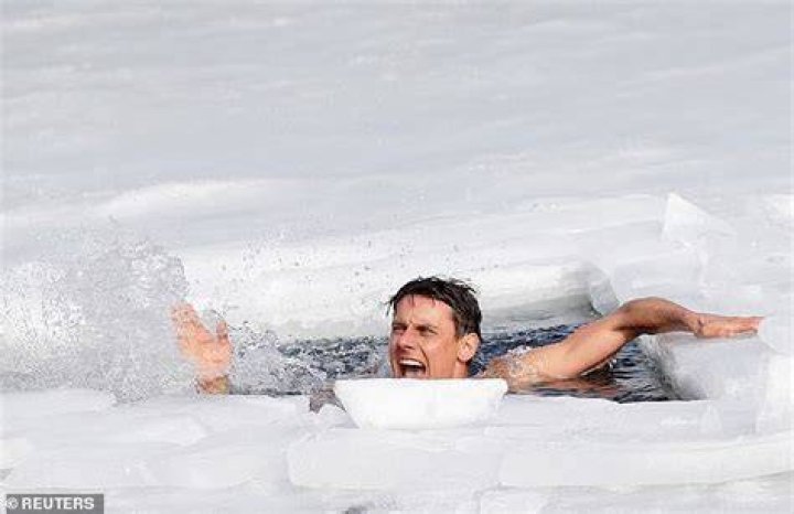 Vencl already holds an entry into the Guinness World Records book for swimming the length of a frozen Czech lake in 2021